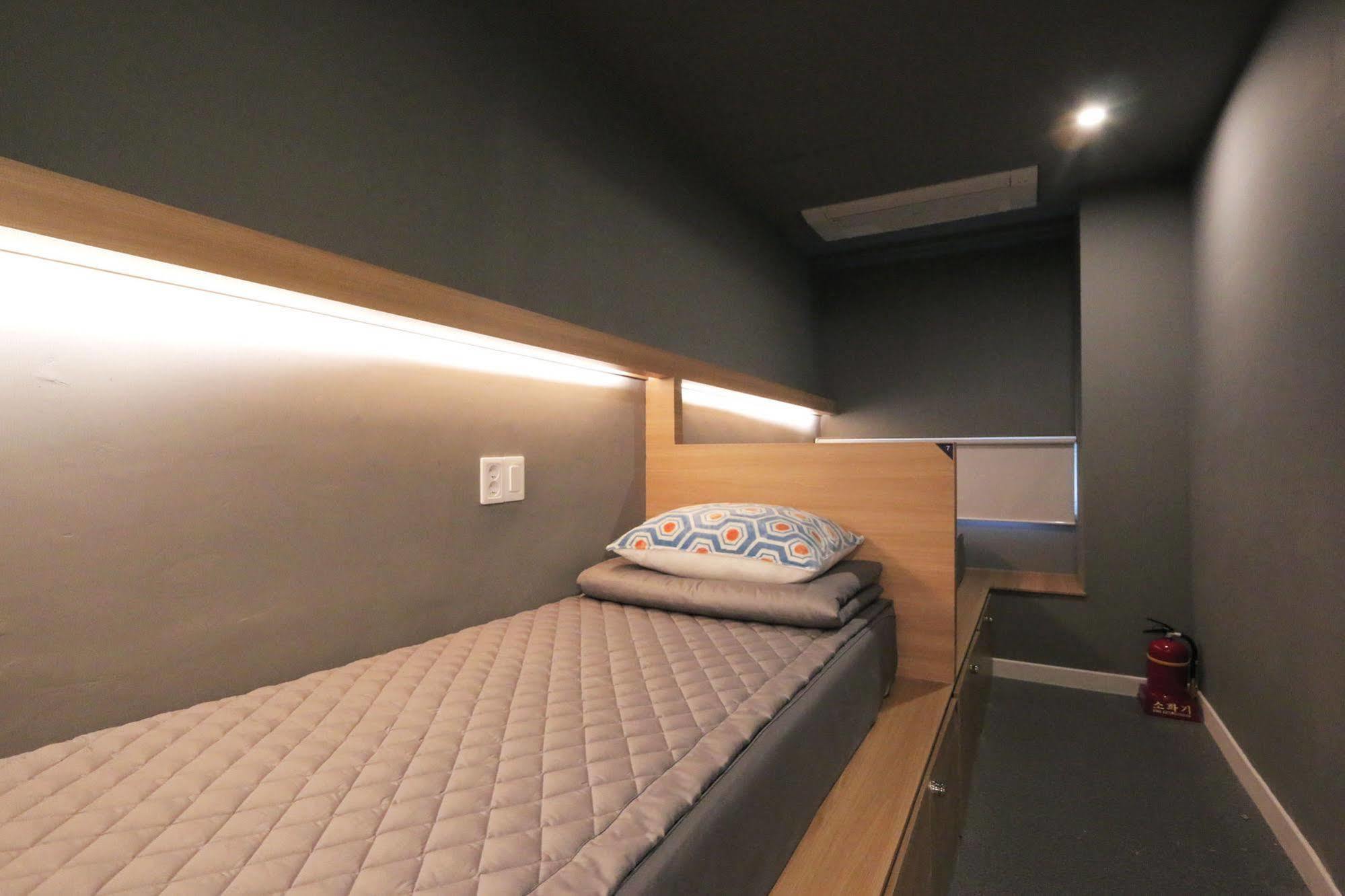 Blueboat Hostel Jeonju Dış mekan fotoğraf